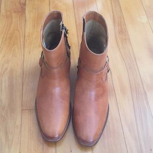 Brown Frye boots! Beautiful NWOT never worn!